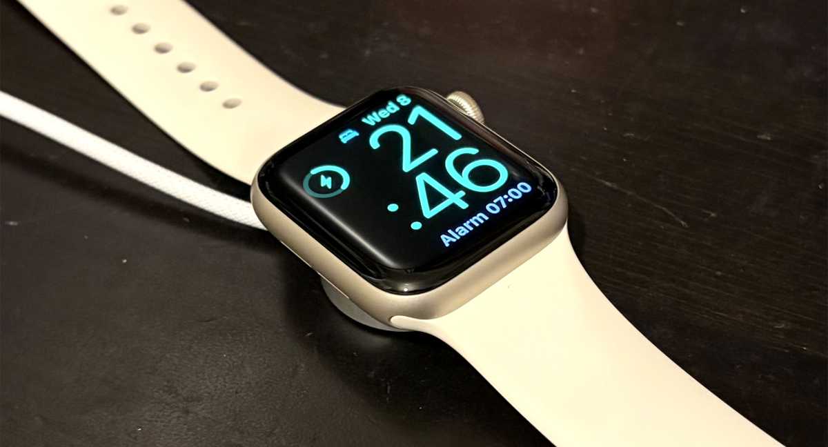 Apple Watch SE 3 review: Charging