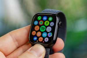 Get your holiday shopping done with this all-time-low Apple Watch sale