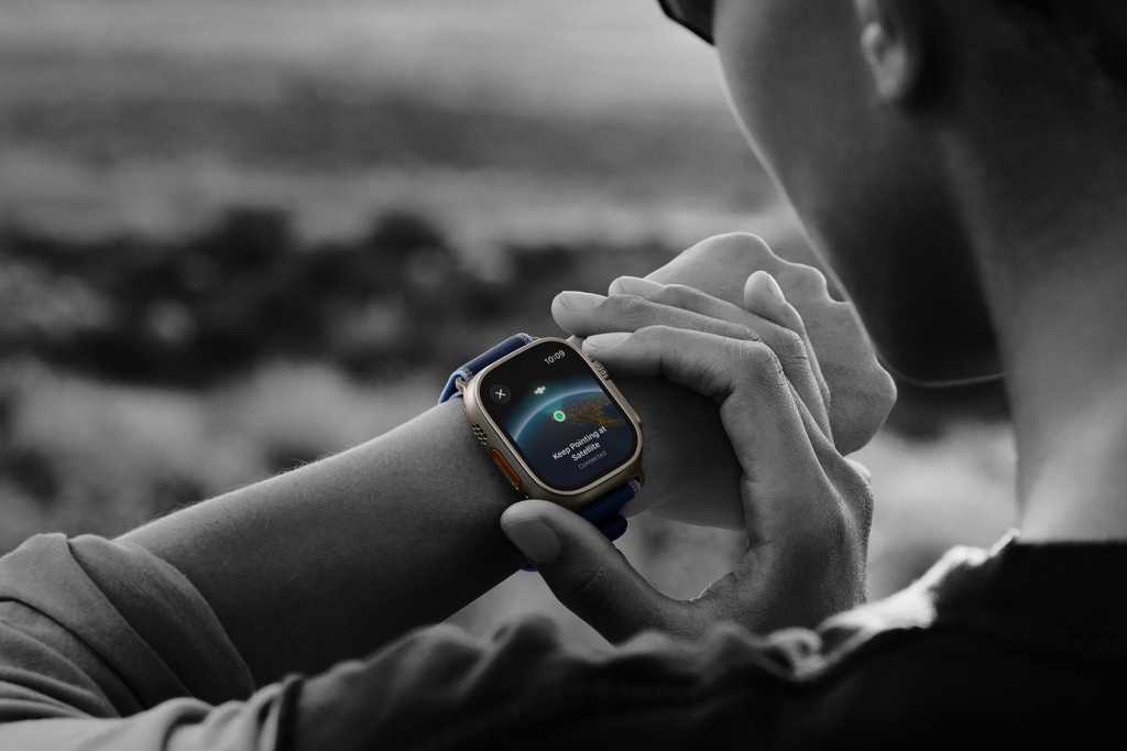 Apple Watch Ultra 3 satellite feature