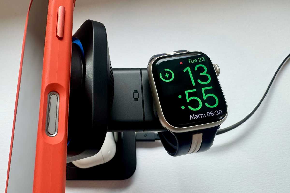 ESR 25W Cryoboost 3 in 1 Magnetic Wireless Charger glow